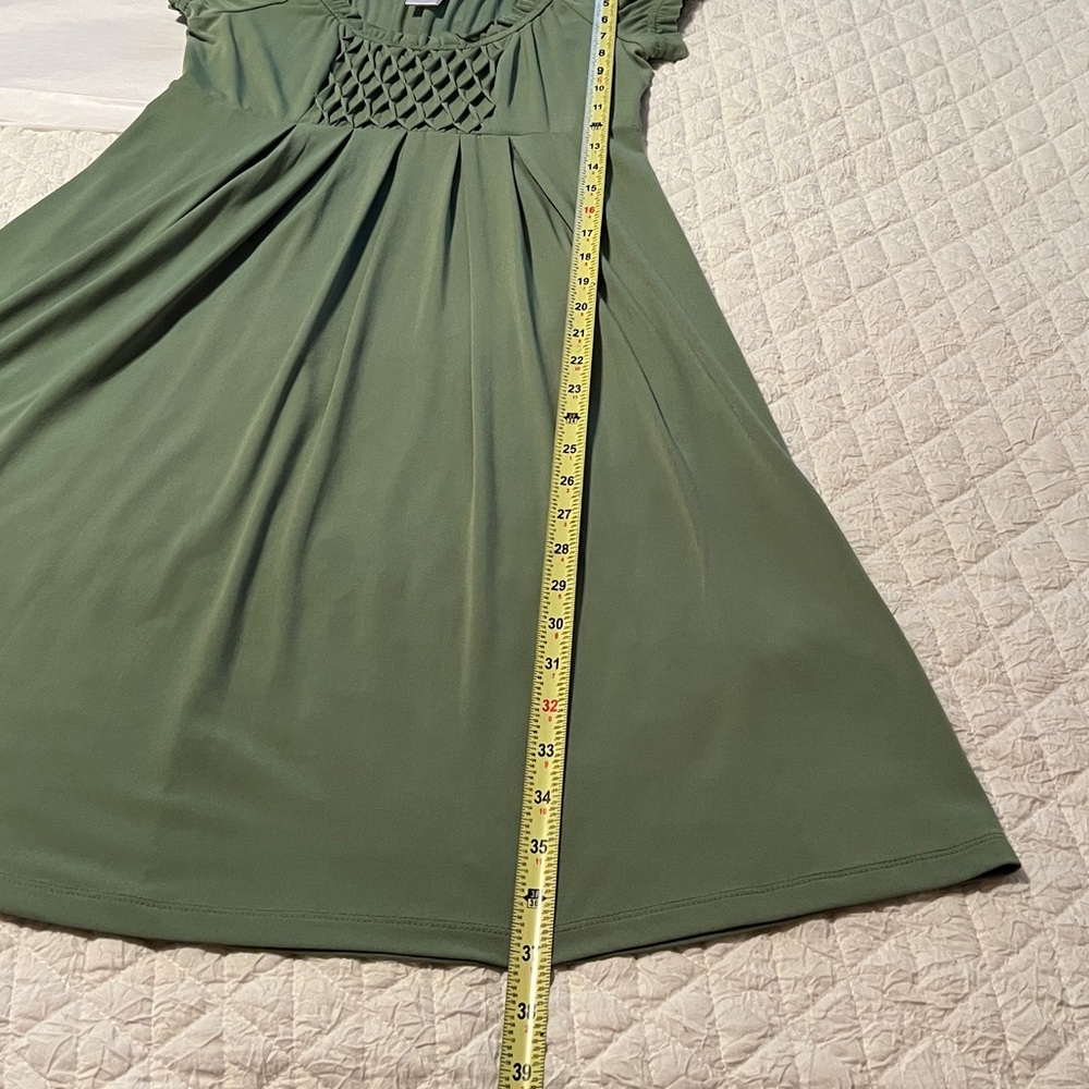 London Times Green Smocked Puff Sleeve Sundress - Picture 5 of 8